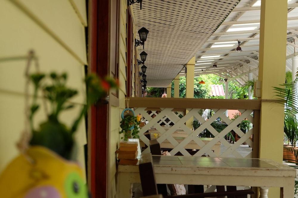 Steve Lady Hostel Μπανγκόκ Εξωτερικό φωτογραφία